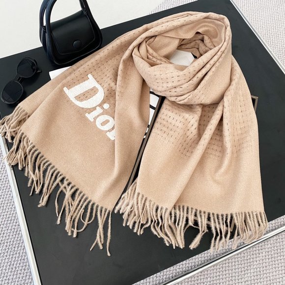 ๐โจAUTHENTICโจ๐Dior scarf - Picture 4 of 4